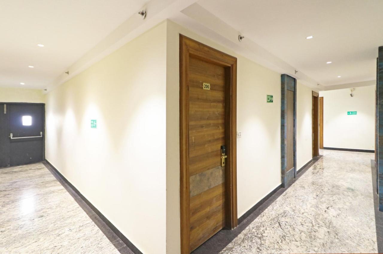The Ivy Grand Hotel In City Centre With Free Secured Parking ニューデリー エクステリア 写真