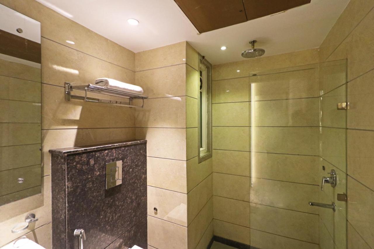 The Ivy Grand Hotel In City Centre With Free Secured Parking ニューデリー エクステリア 写真